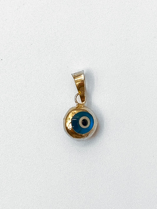 Rounded Eye Pendant