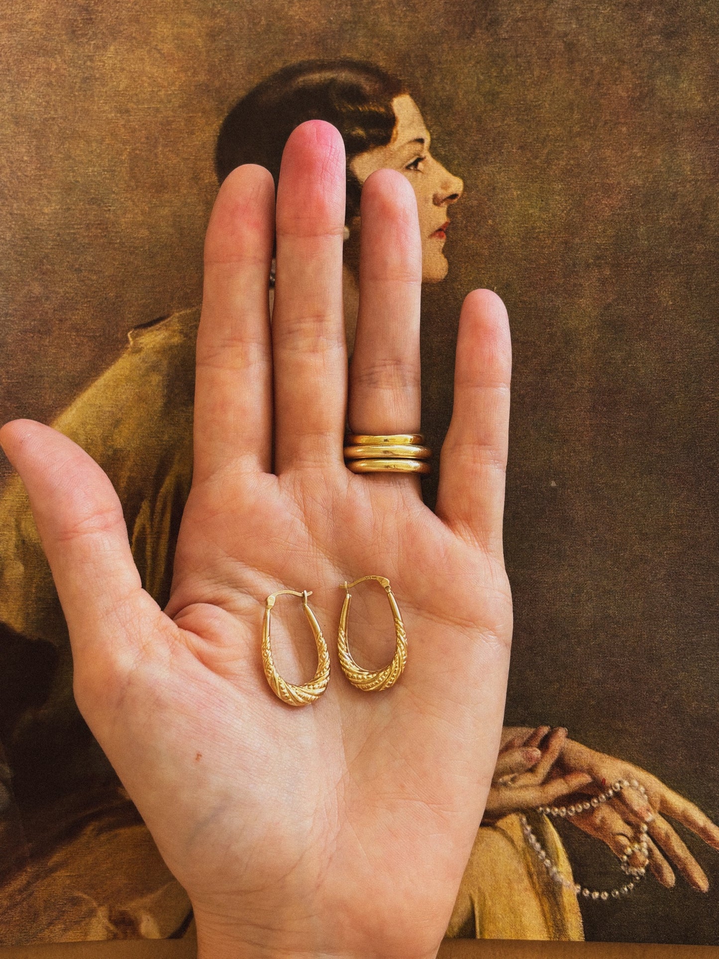 Textured Oval Hoops